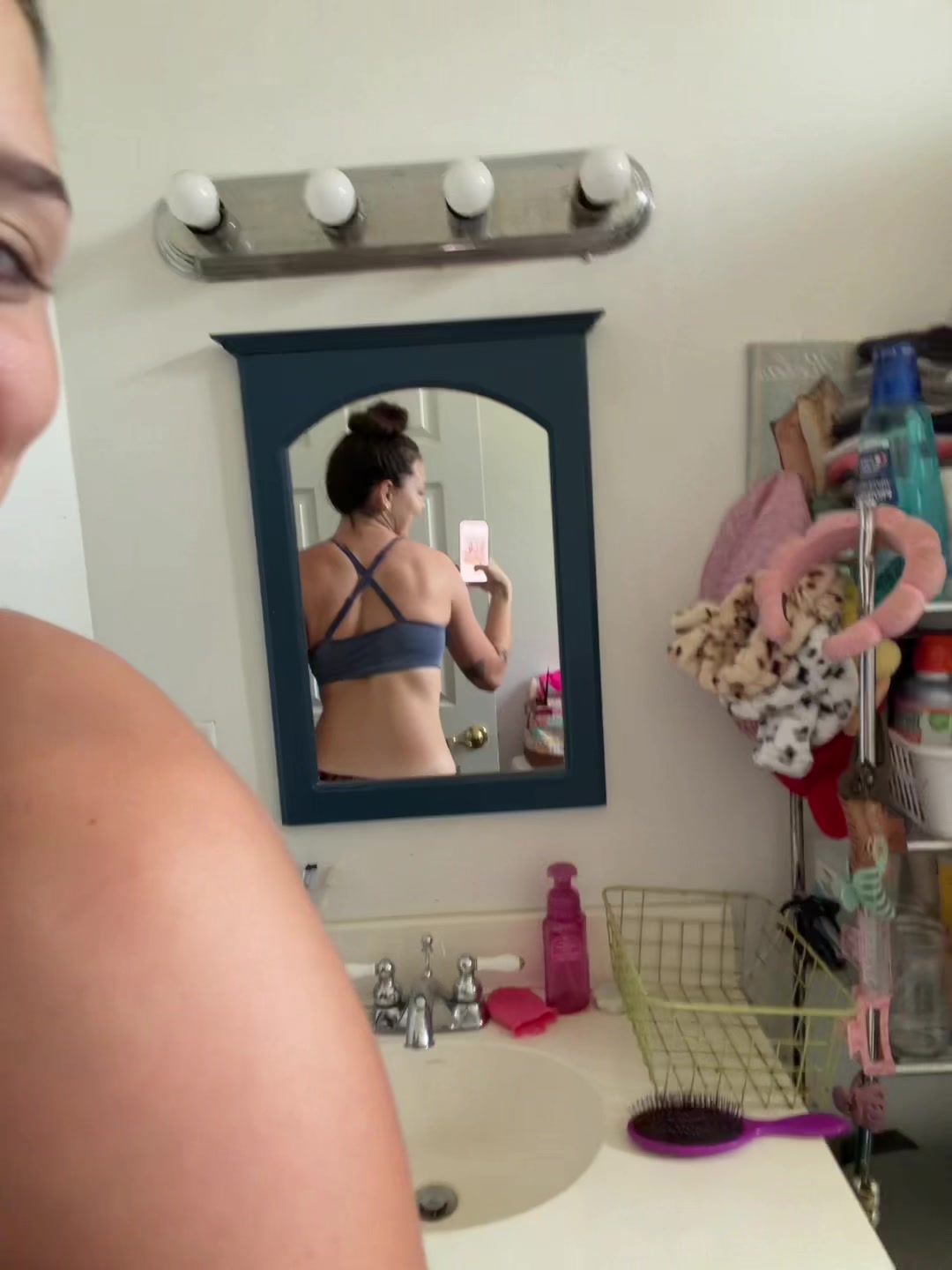@chloeFsutton567