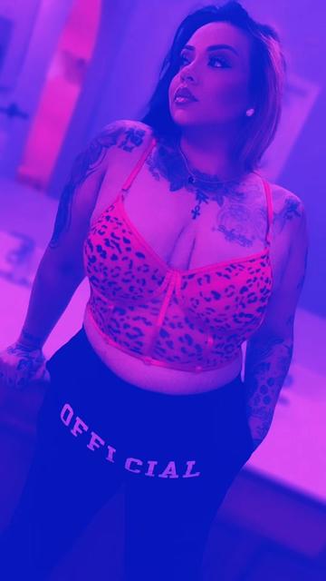 @Official Tee ❤️