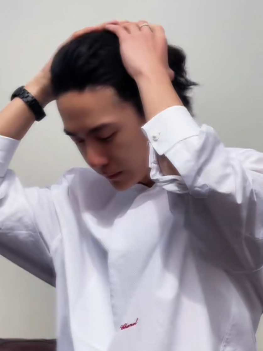 @𝑻𝑨𝑵𝑮 𝑶𝑯 王一博•𝒀𝑰𝑩𝑶𝟖𝟓