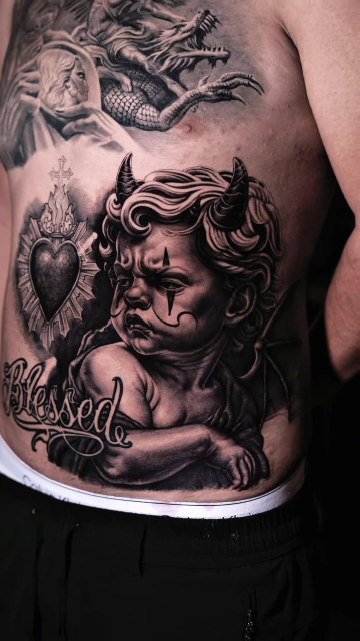 @Izzi Tattoo