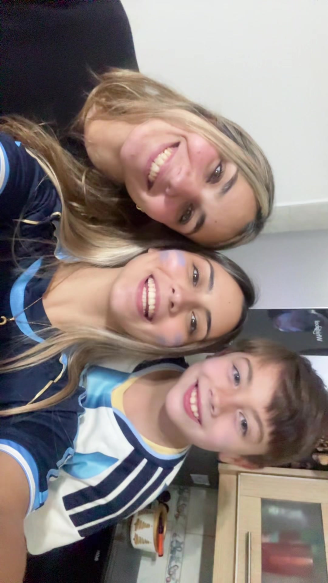 @cam ★