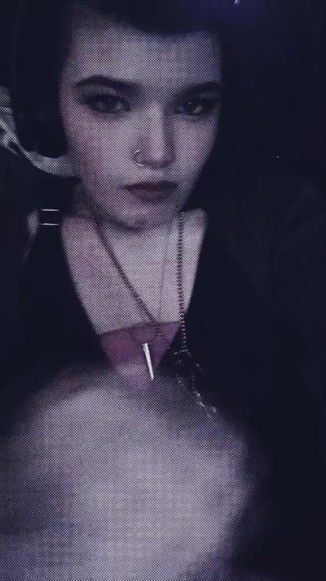 @GothicBitch4lyfe