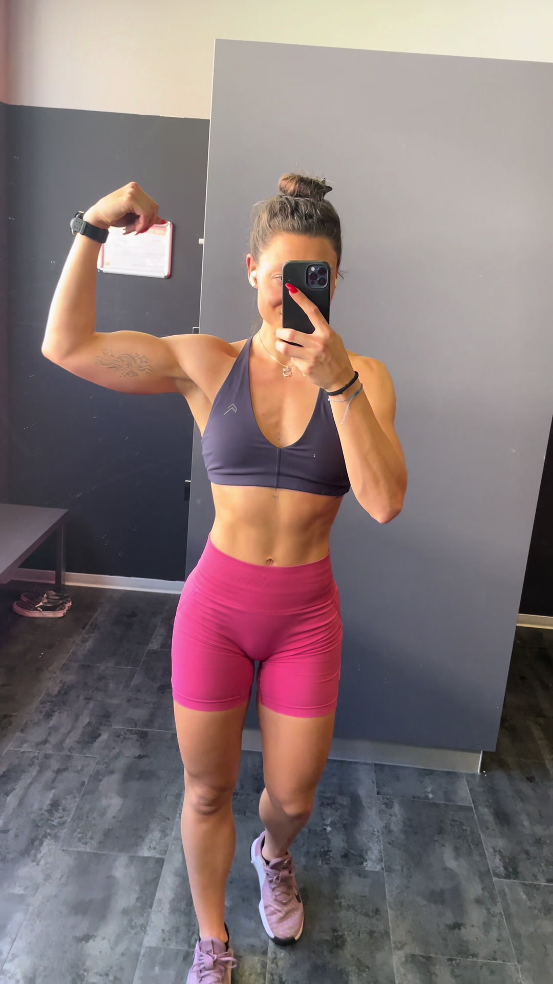 @LauraMarie