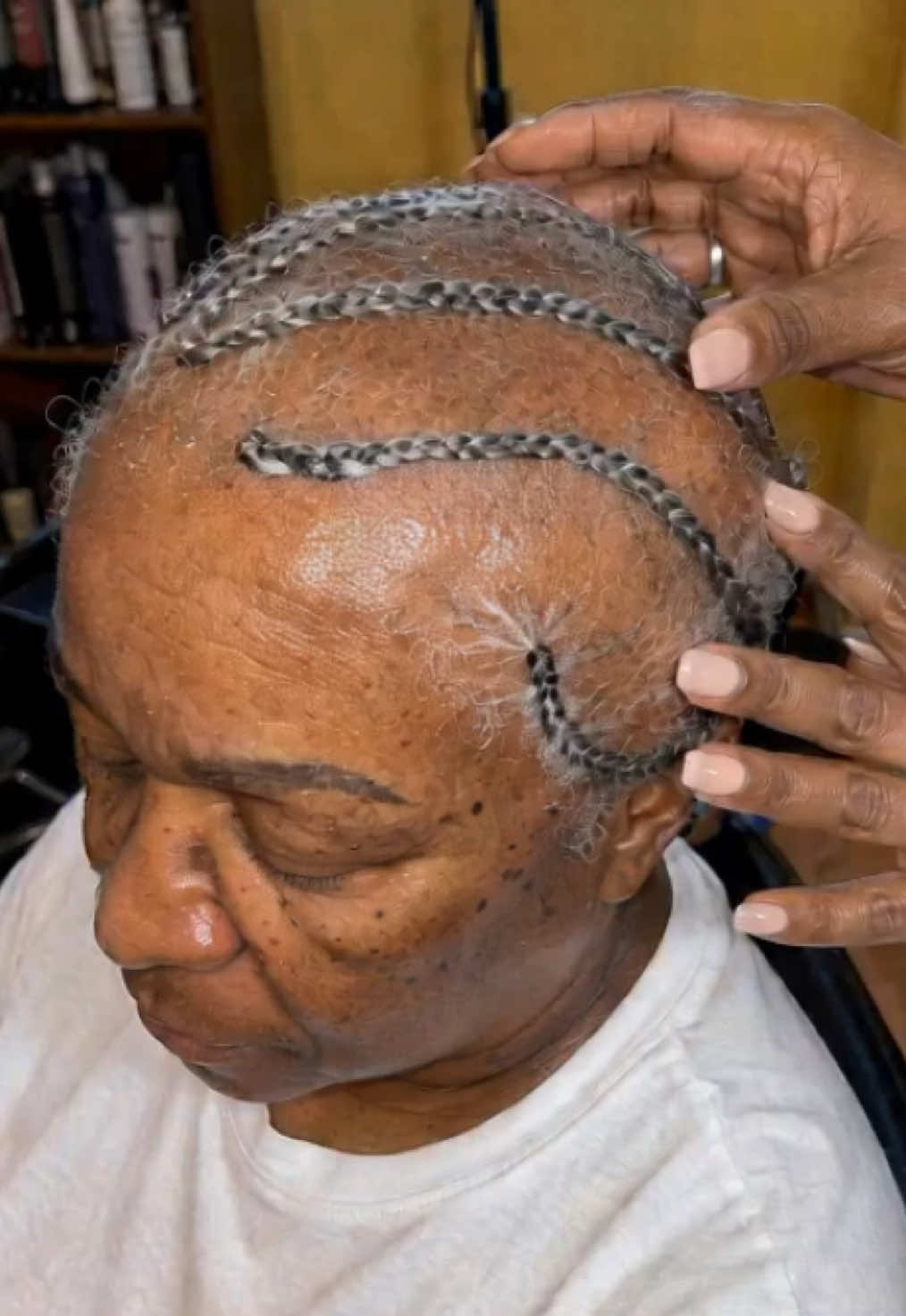 @T’s Braids & Weaves