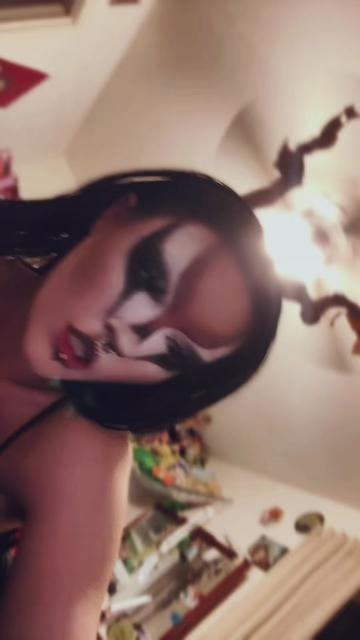@Eve.N.Odder
