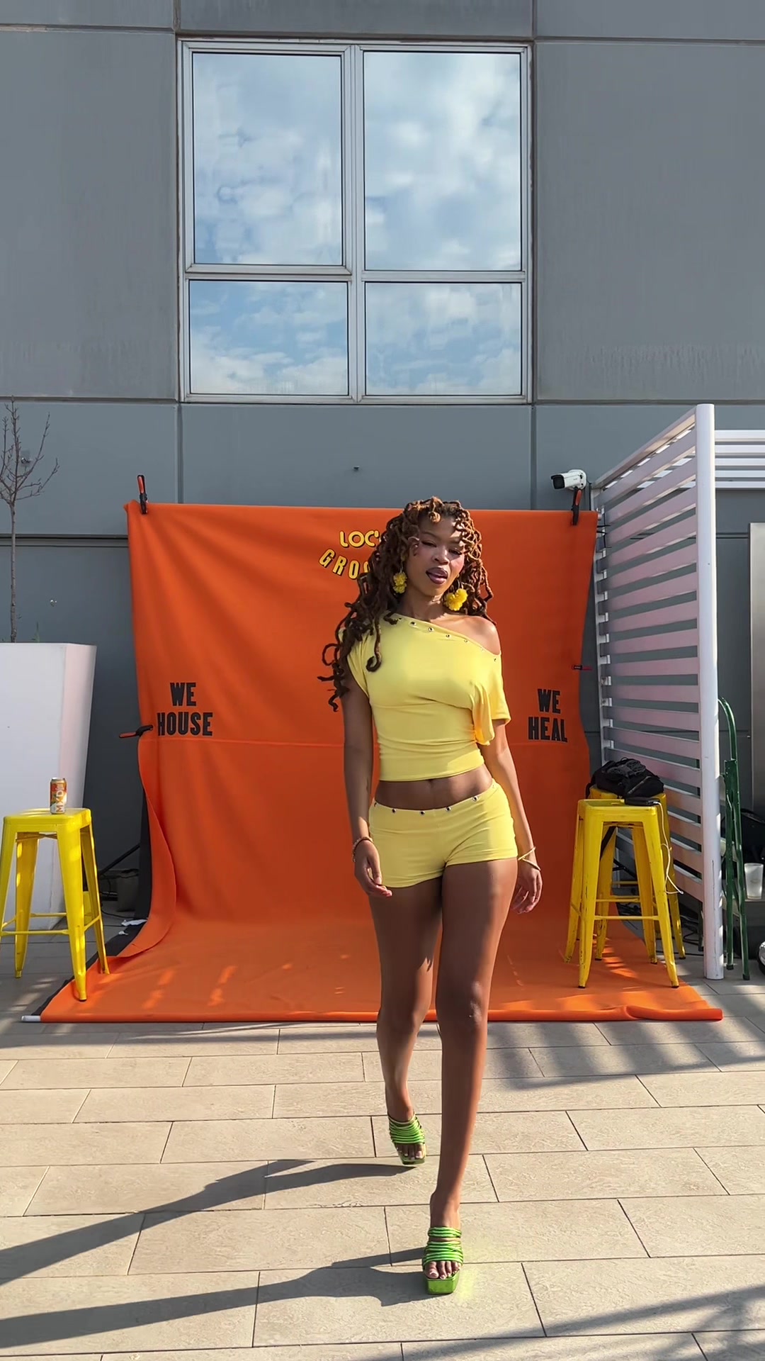 @LocHive 🍯