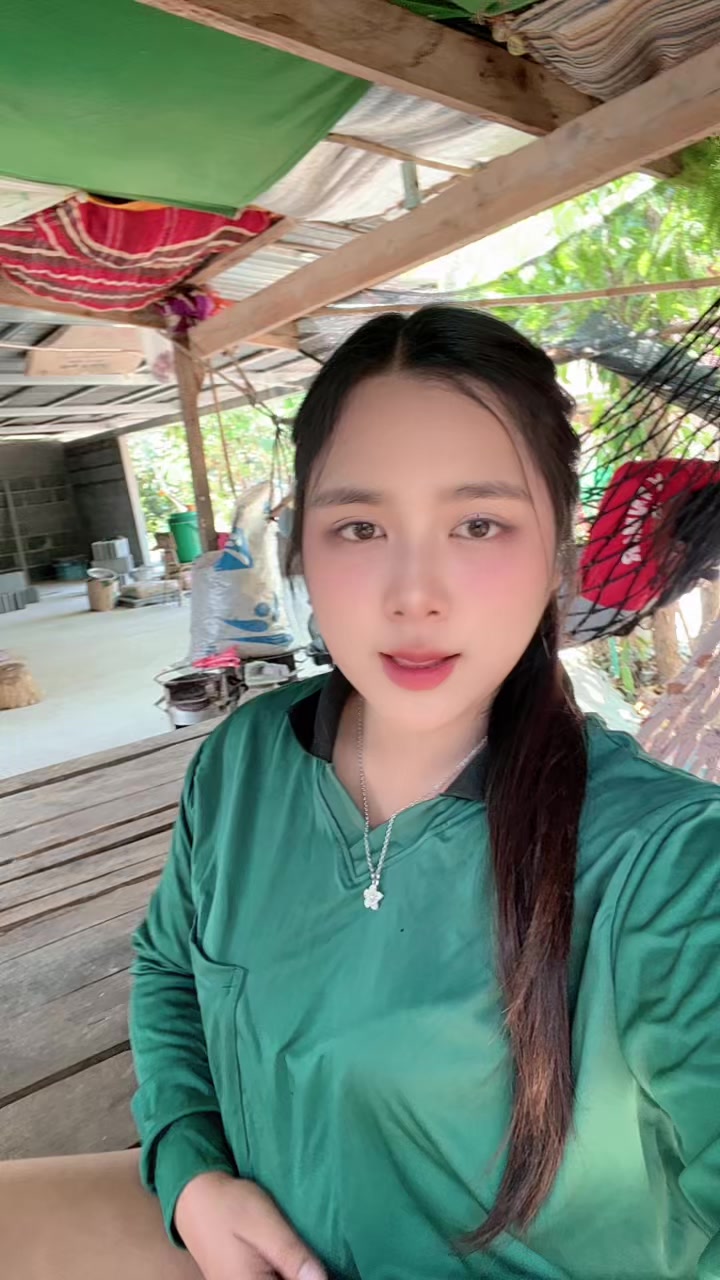 @น้ำฝนชอบกินชาเขียว🍵