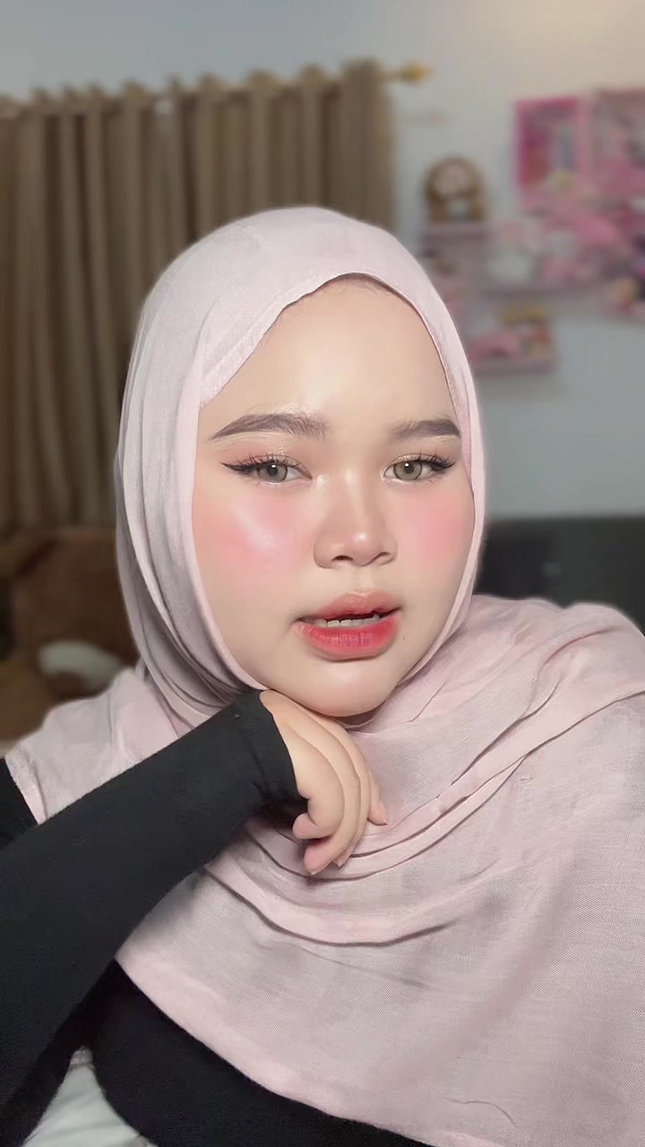 @Nisaa18