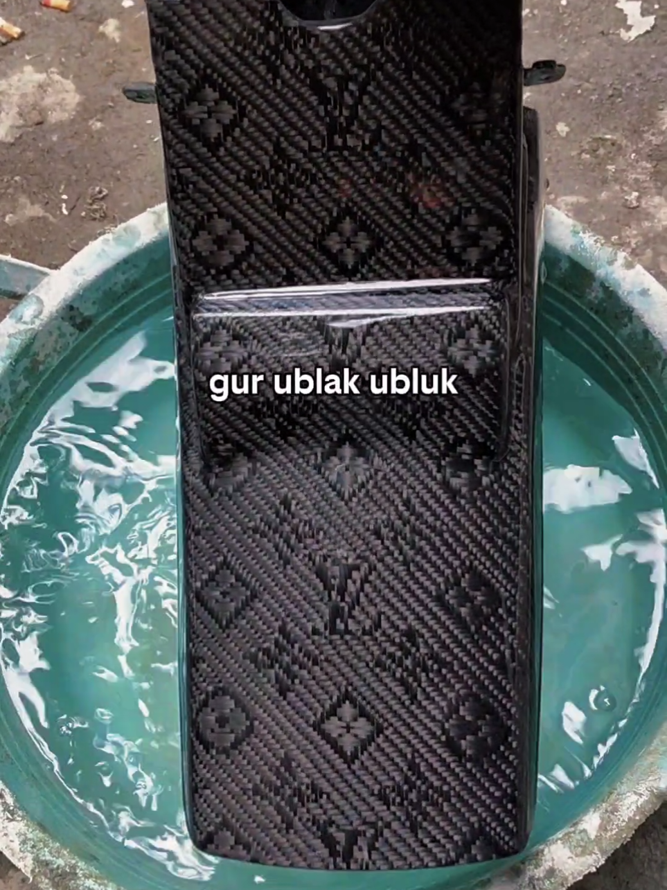 @warna idaman lain