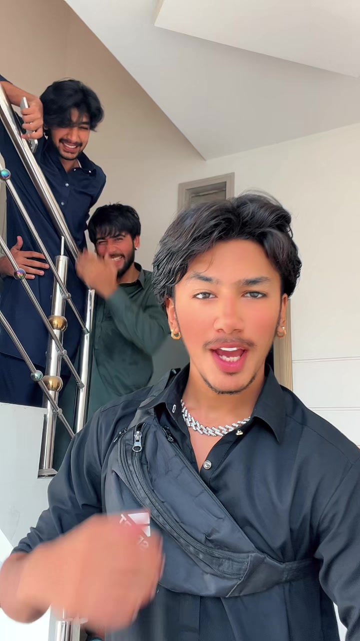 @Hanfia_pindanwala ☫🚩