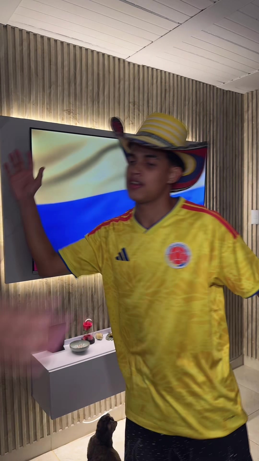 @Elpiolo