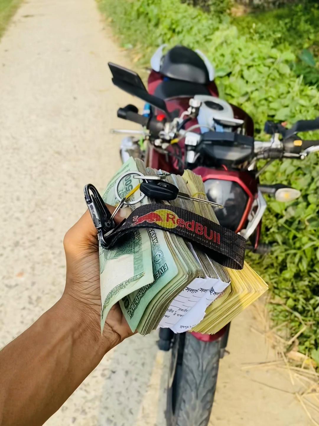 @RaTuL AhAmEd🥂