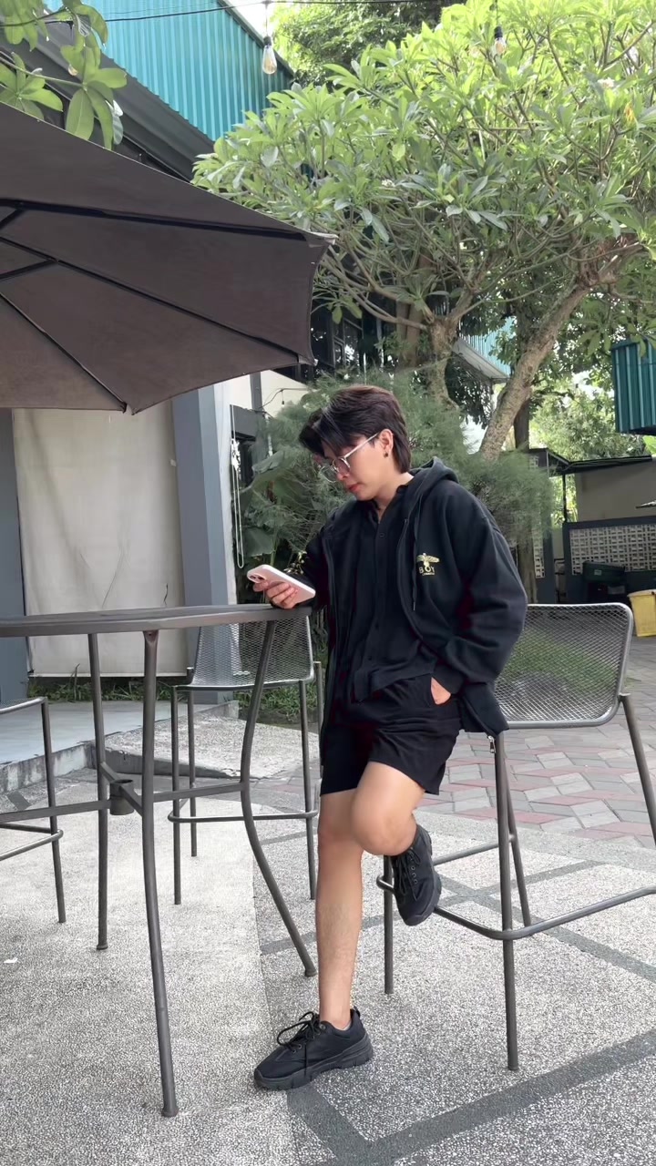 @Tunjuk satu bintang
