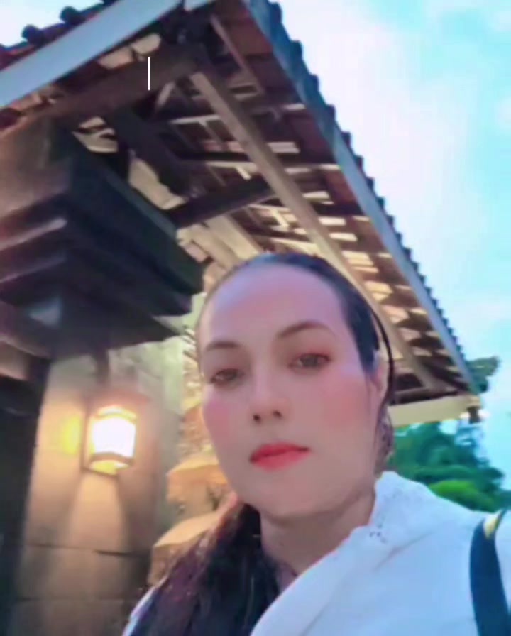 @Ayu