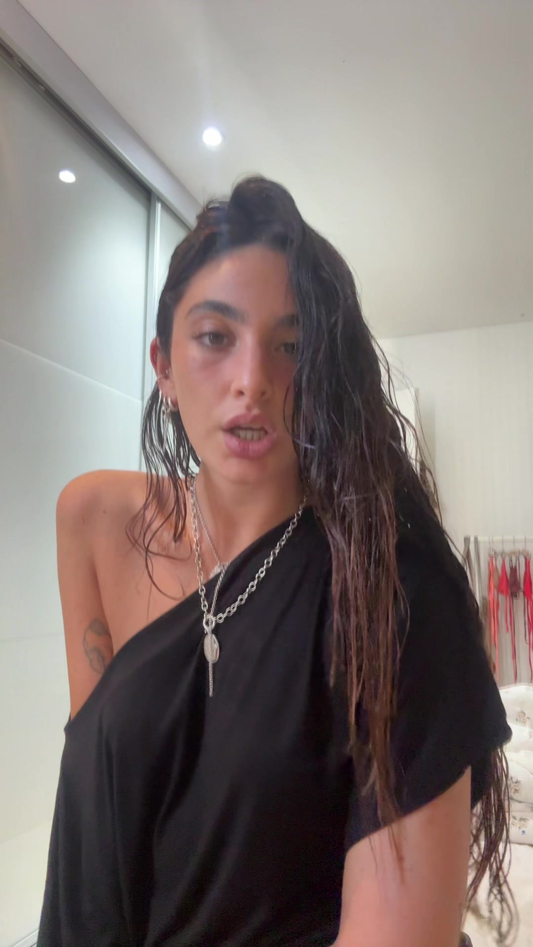 @Naamahh_