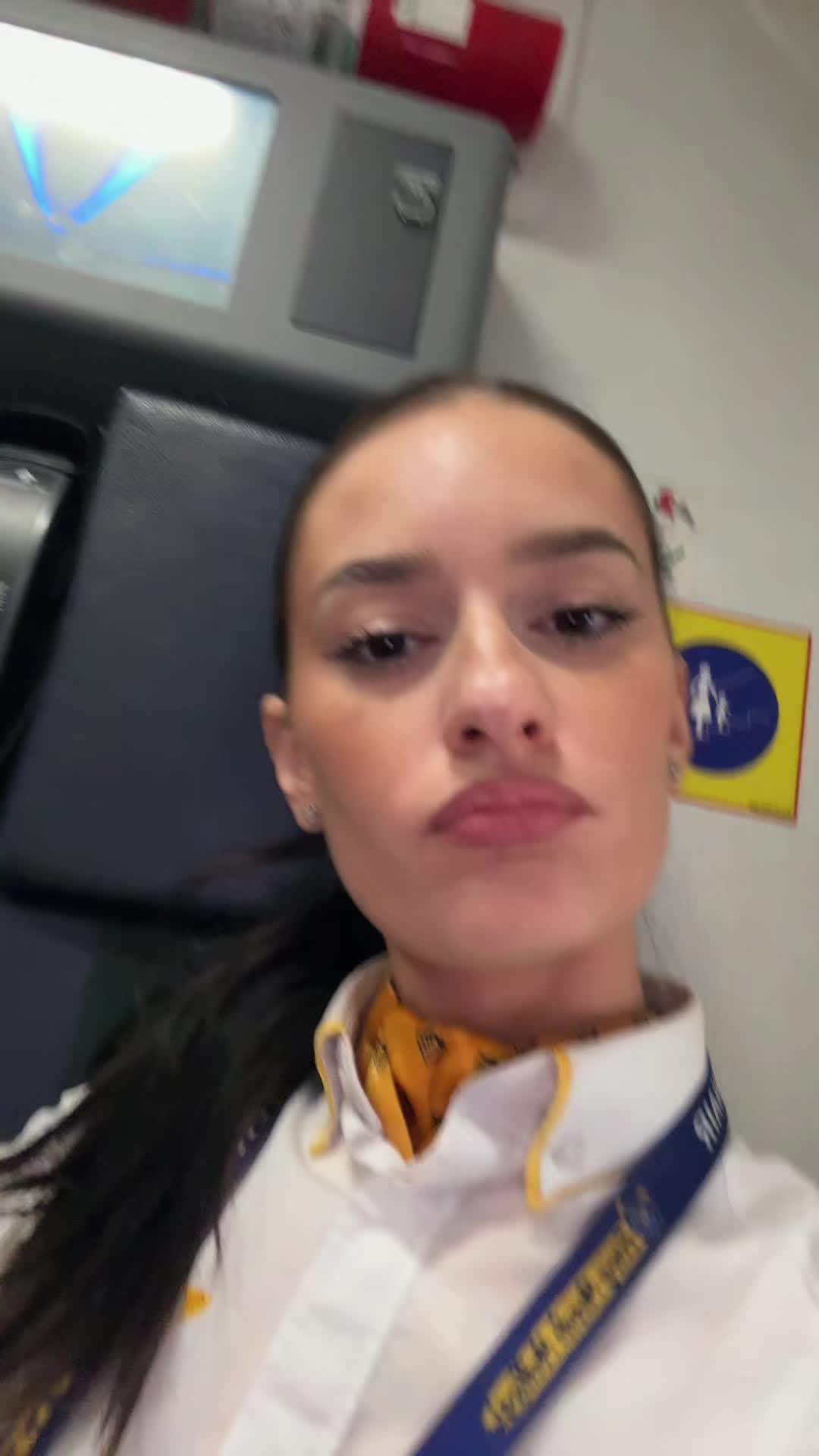 @𝓜.