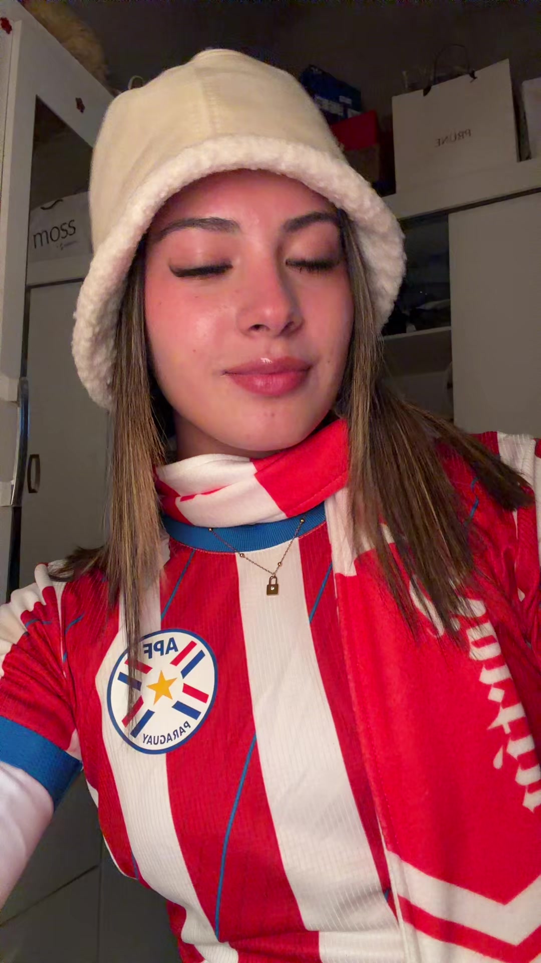 @Camila