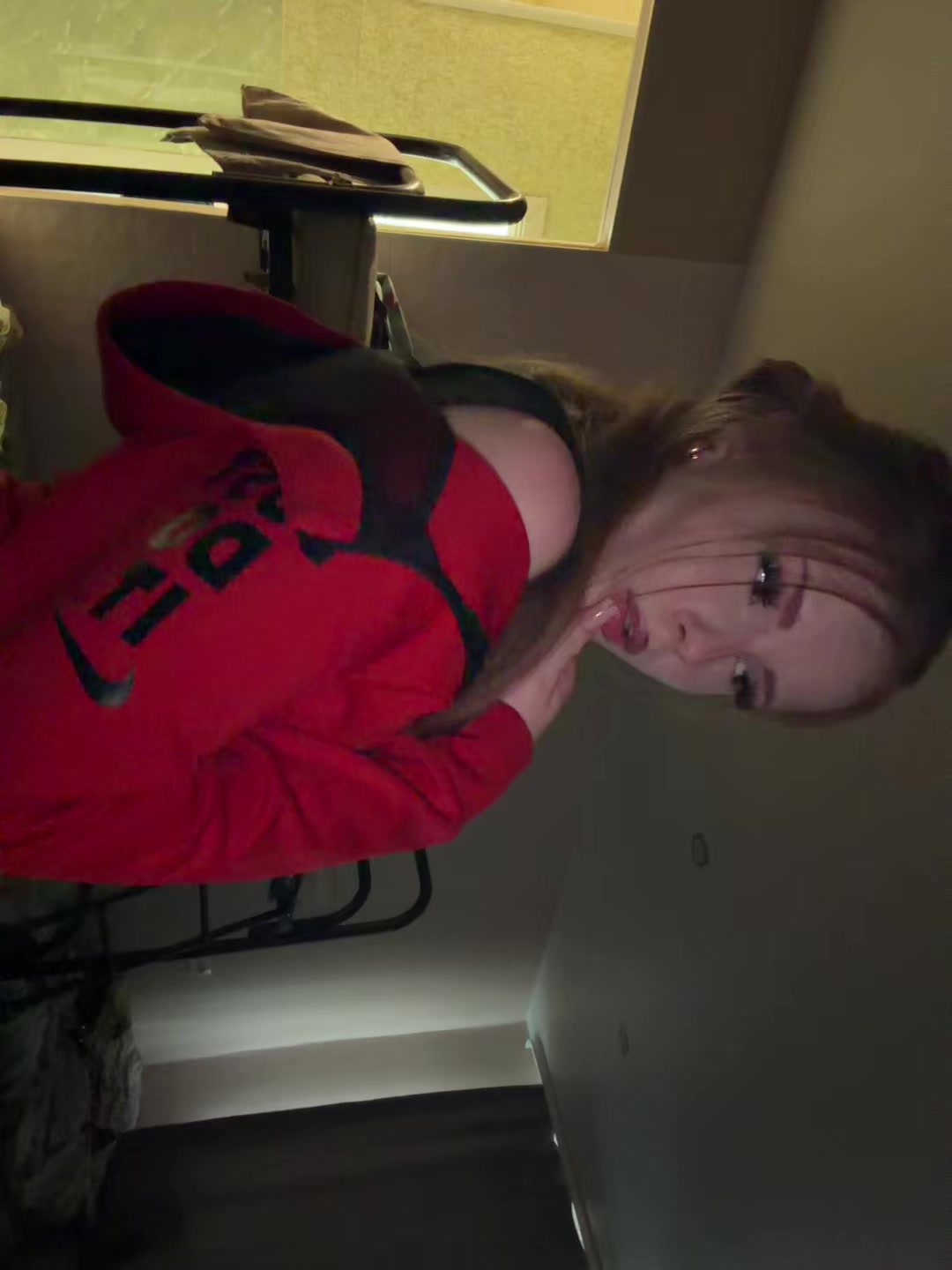 @nikosha