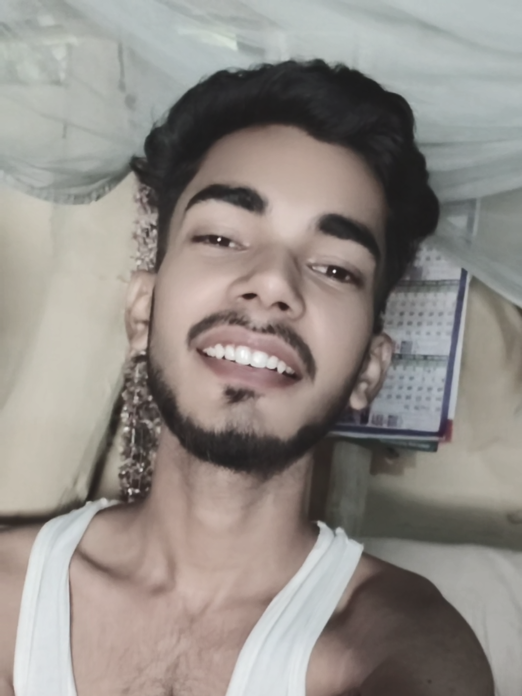 @Dᴇsɪ ʙᴏʏ