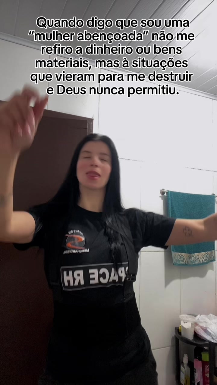 @Viviane Anselmo 🦒
