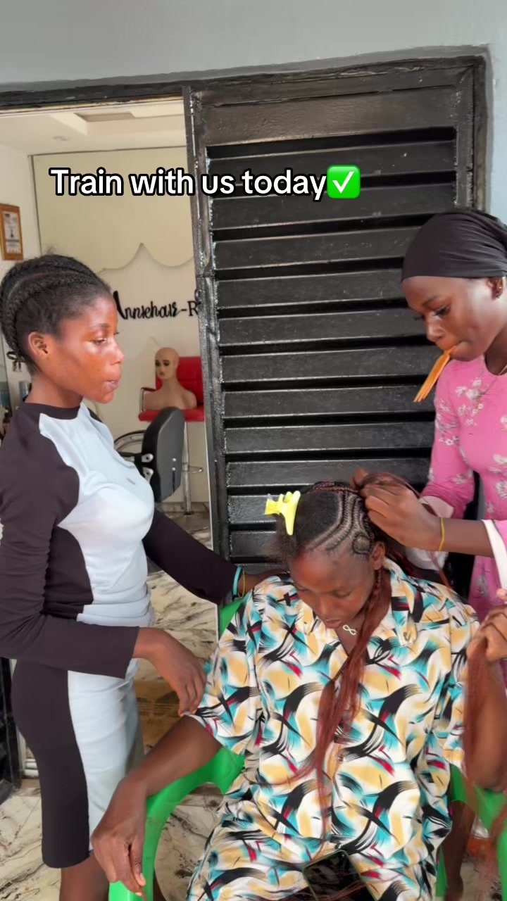 @Braider| nail tech in itaoluwo