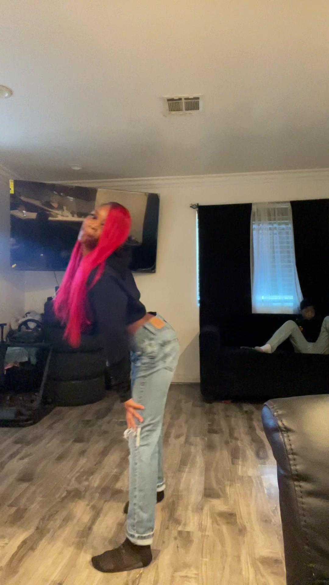 @Ladybhangk