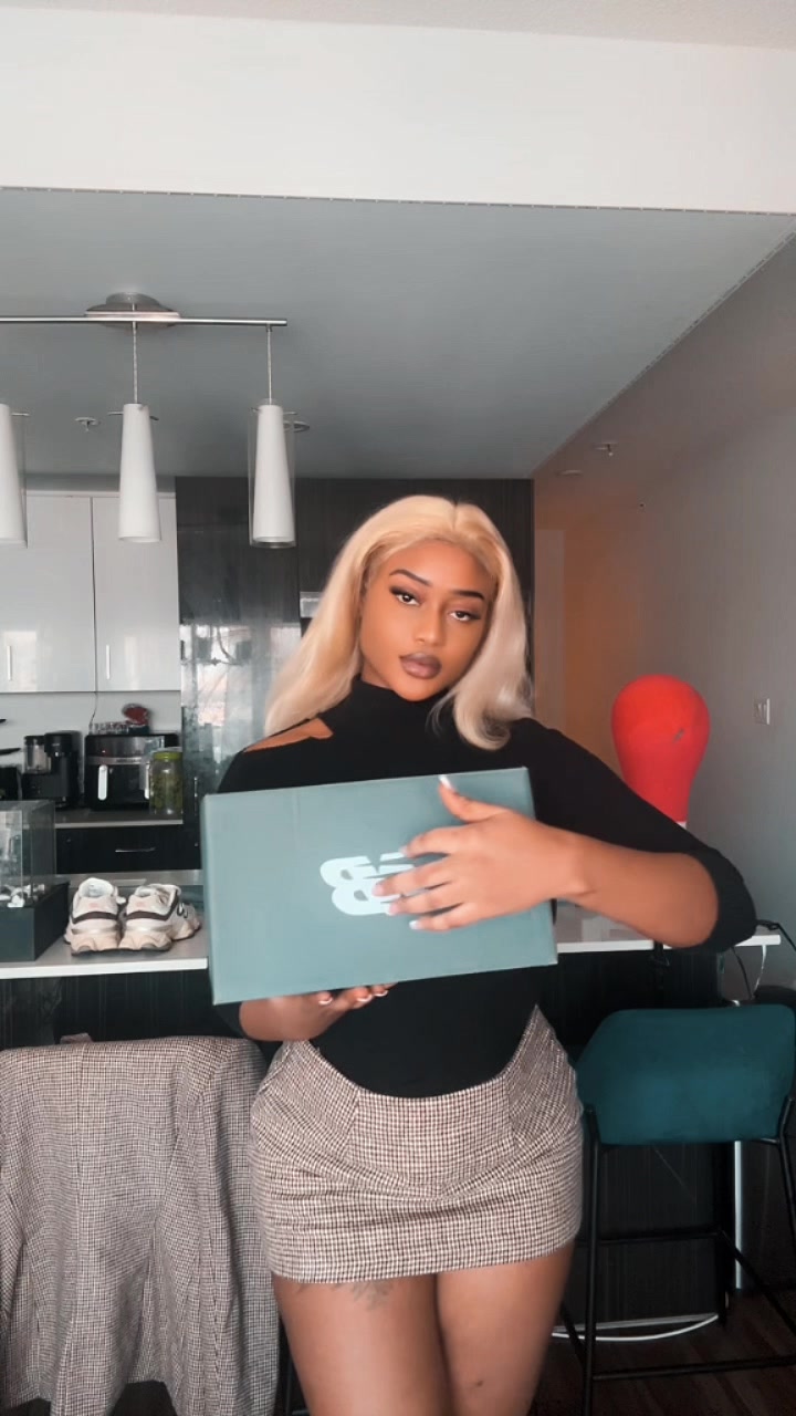 @SNEAKBAST