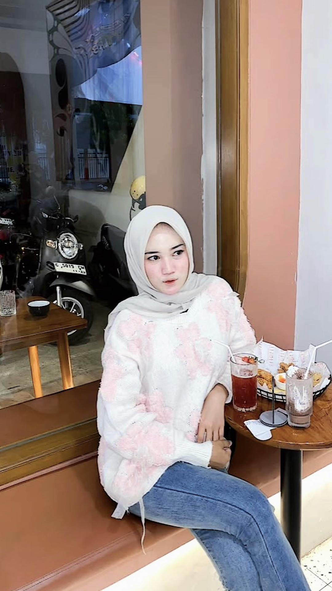 @anniputri5