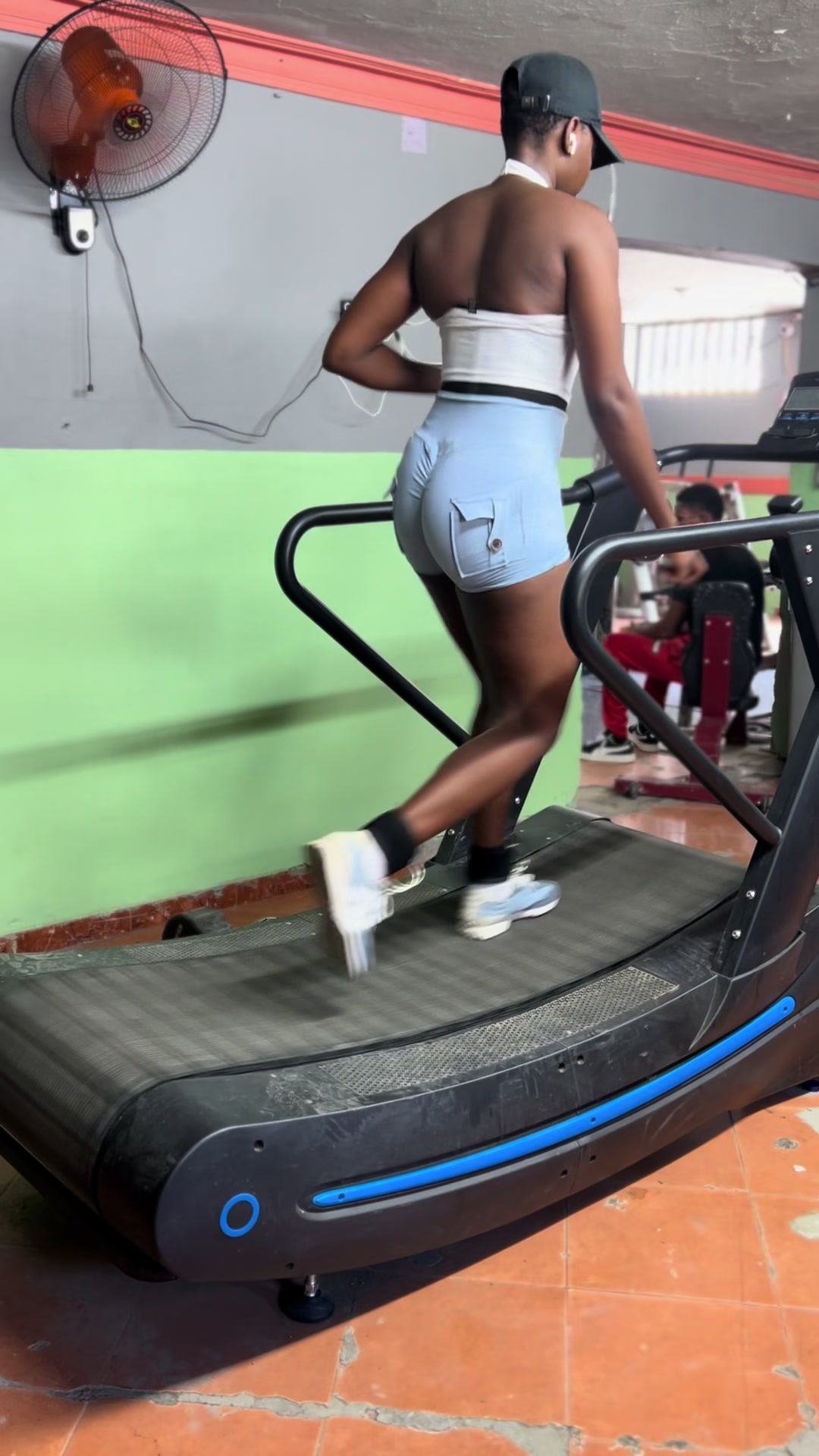 @DjooneModel 🦋✨🏋️♂️🌻