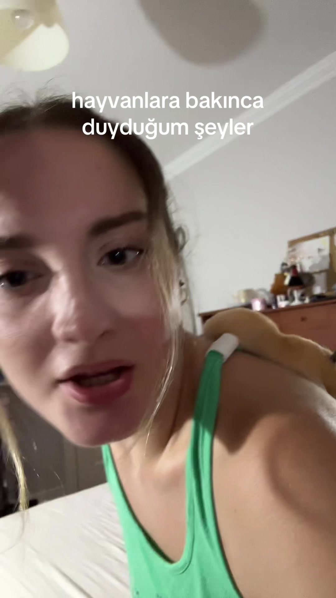@🦦