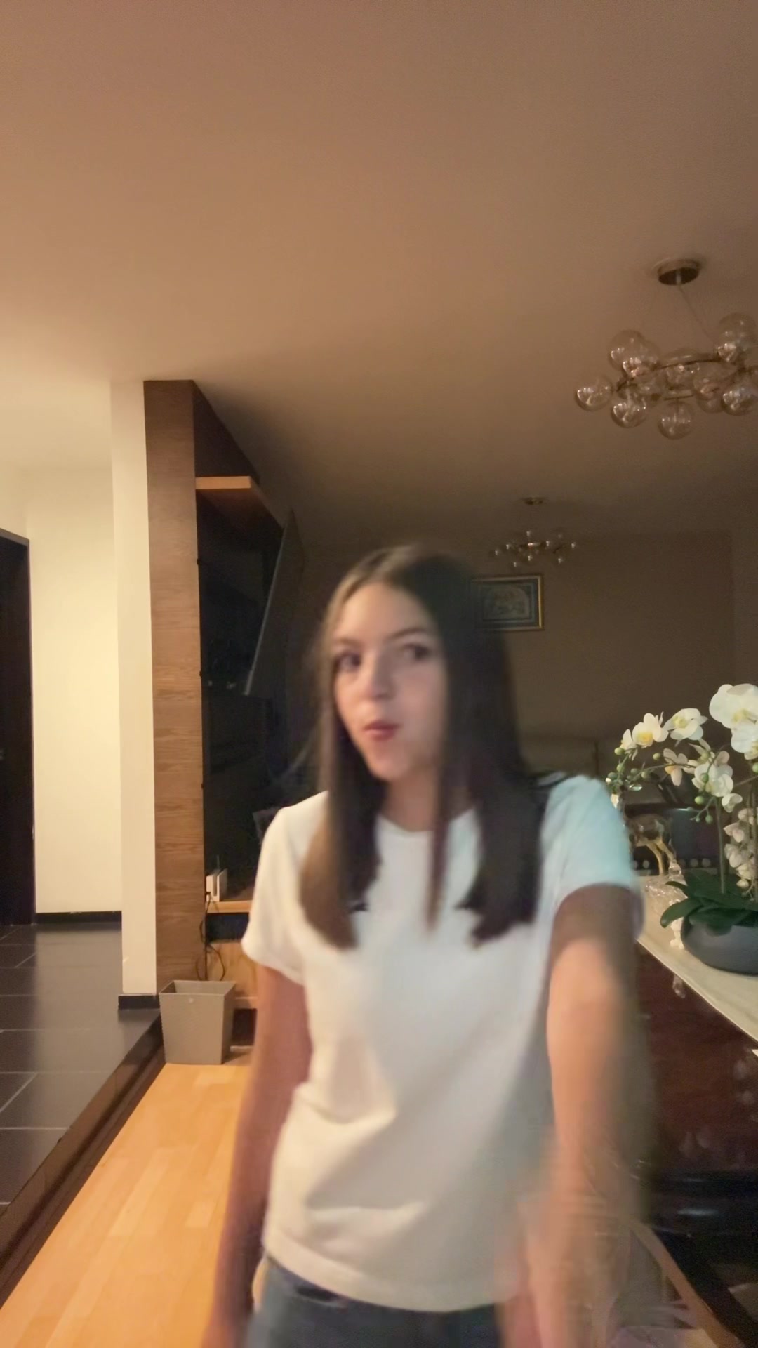 @🪩🫰🏻