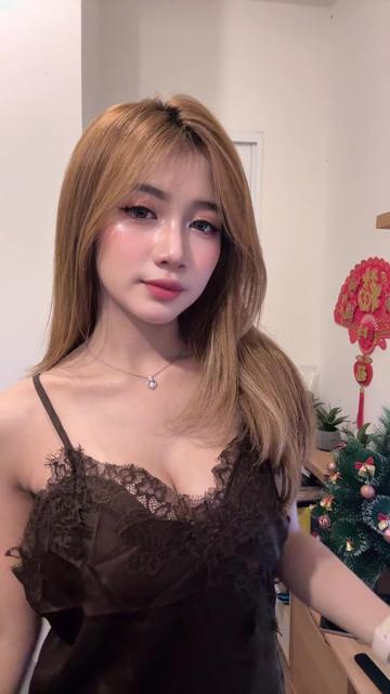 @😀
