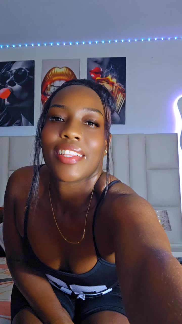 @danielaprice🦋