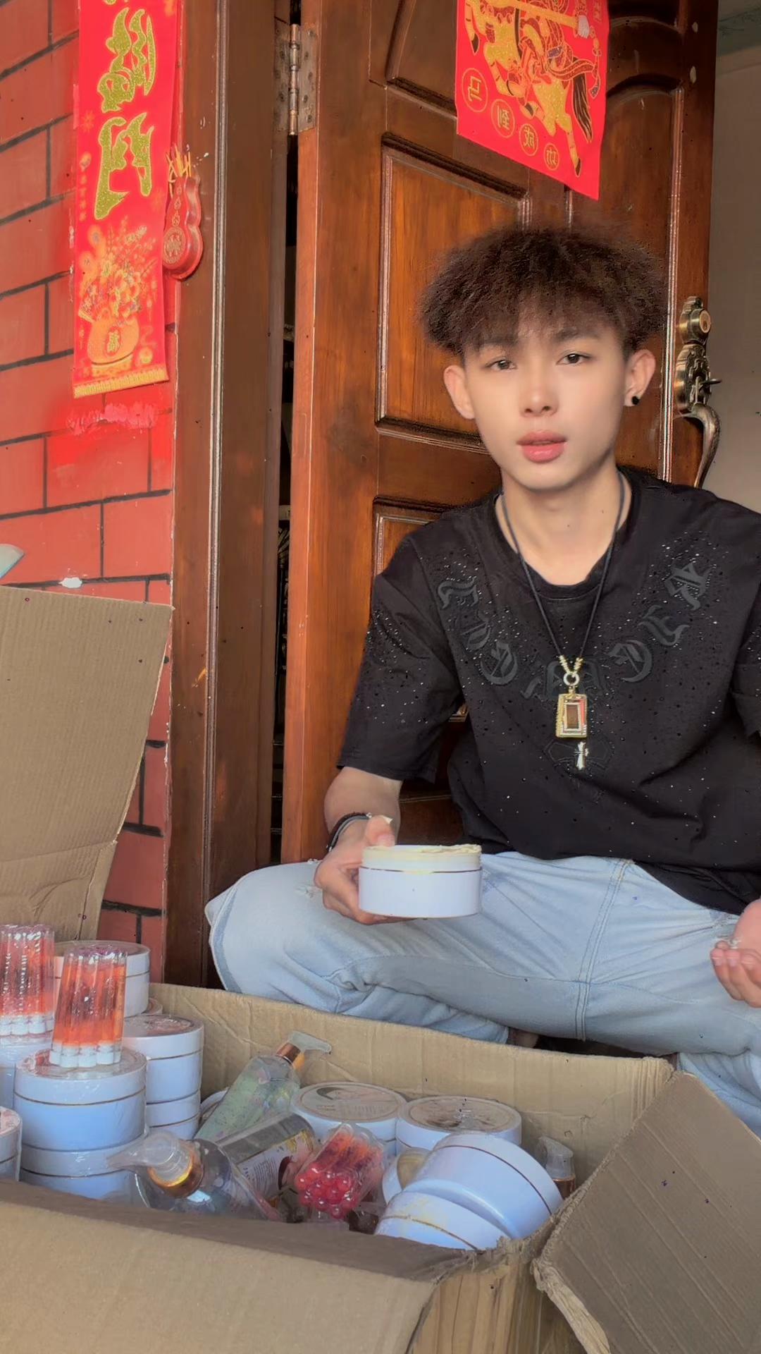 @Yu Zi Han 🖇️