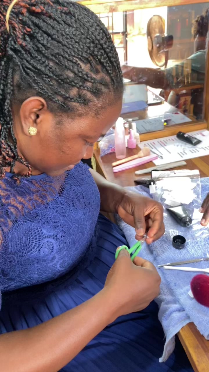 @NKM nail&rsquo;s Maman na conteneur