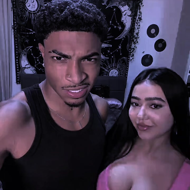 @𝐅𝐨𝐱𝐲𝐳𝐞𝐝𝐢𝐭𝐳👾