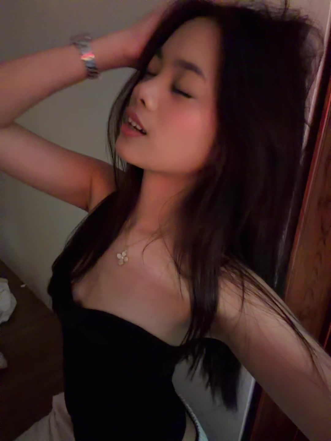 @Ella โ