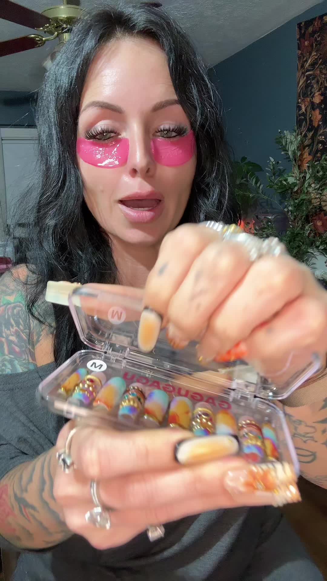 @To0thlessQueen💋