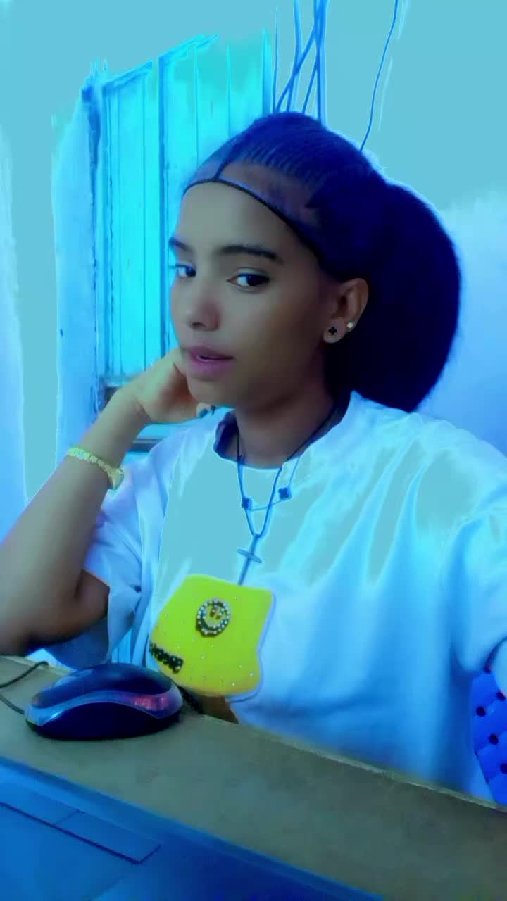 @Miዙ444🦋