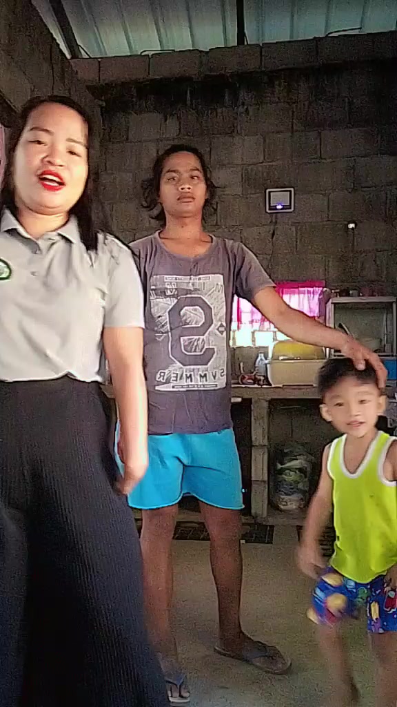 @KAPUTOL VLOGS