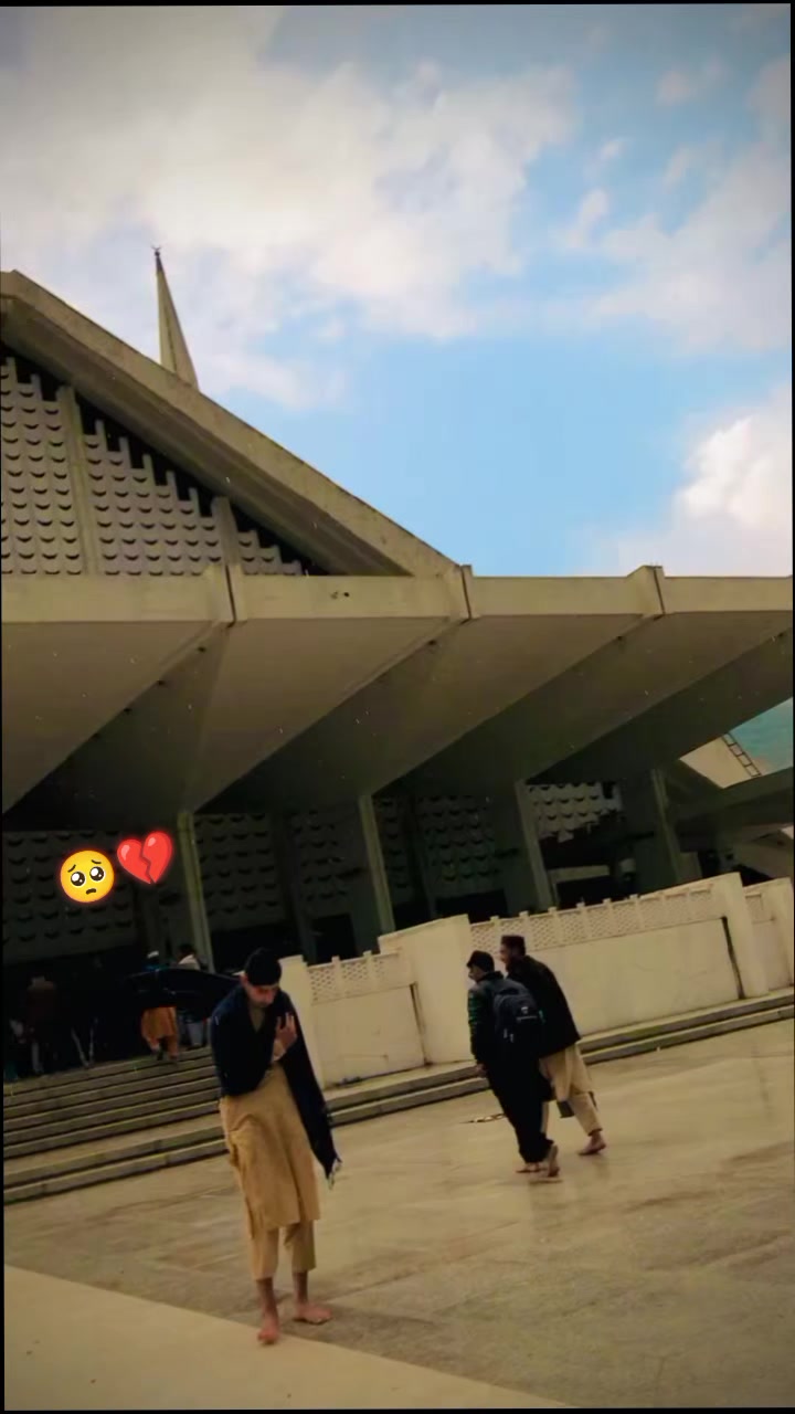 @UmairAfridi821🤬