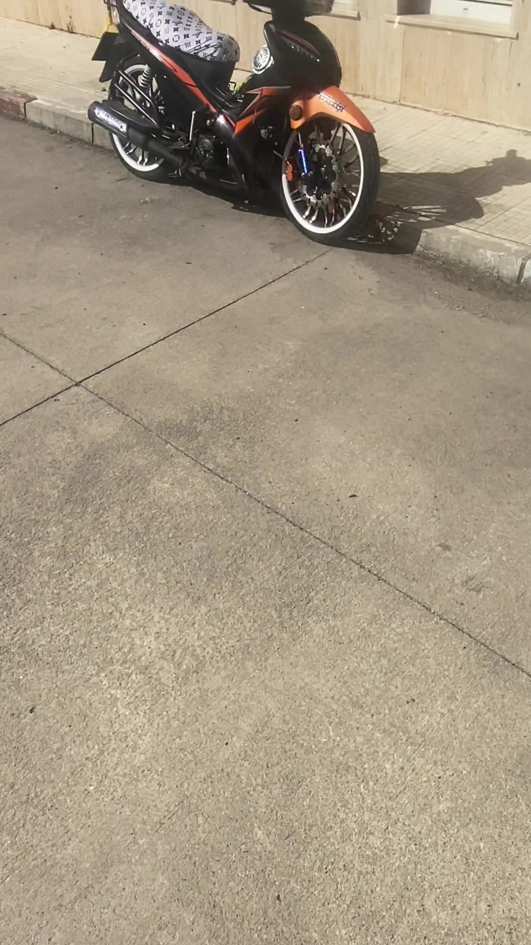@CMV940