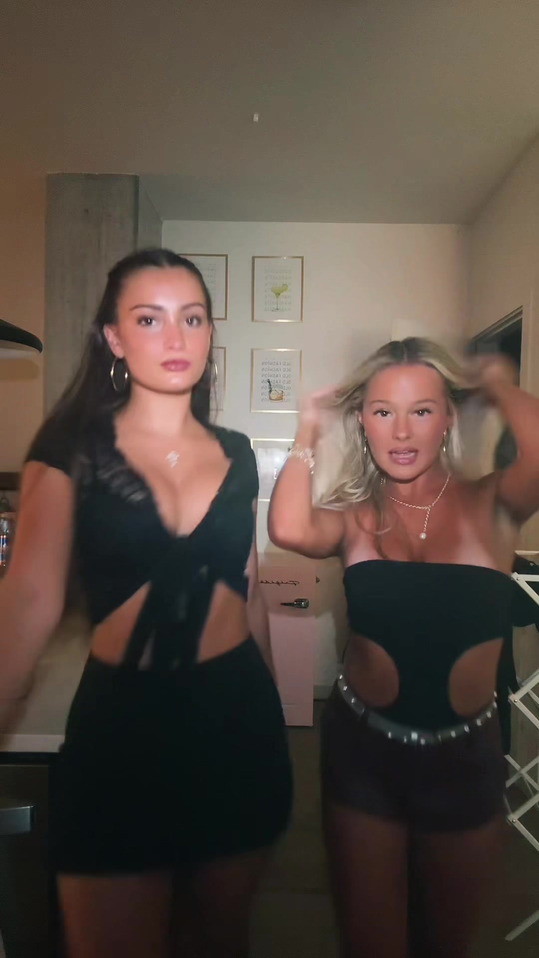 @👠ina