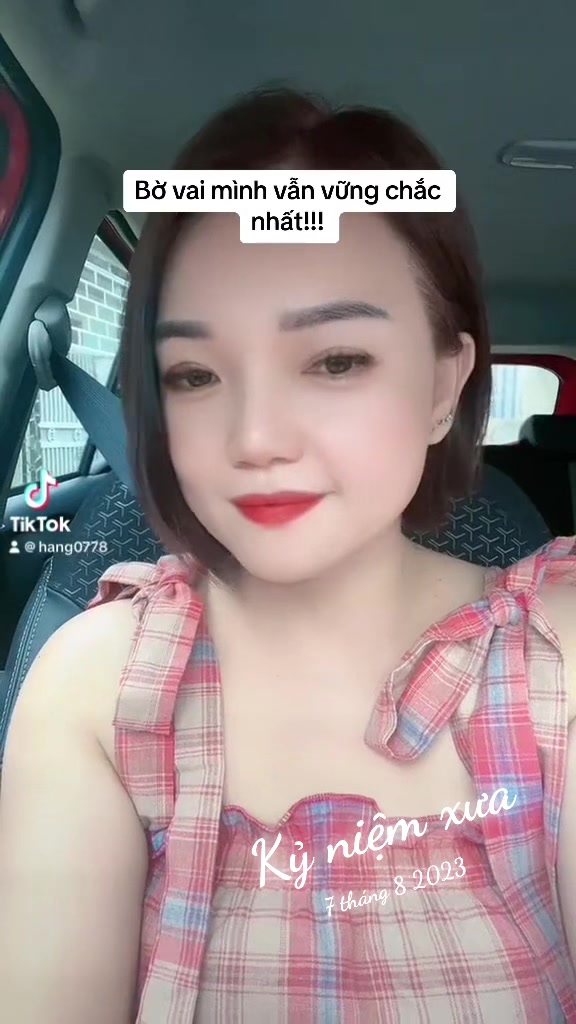 @Hằng Moon 💫