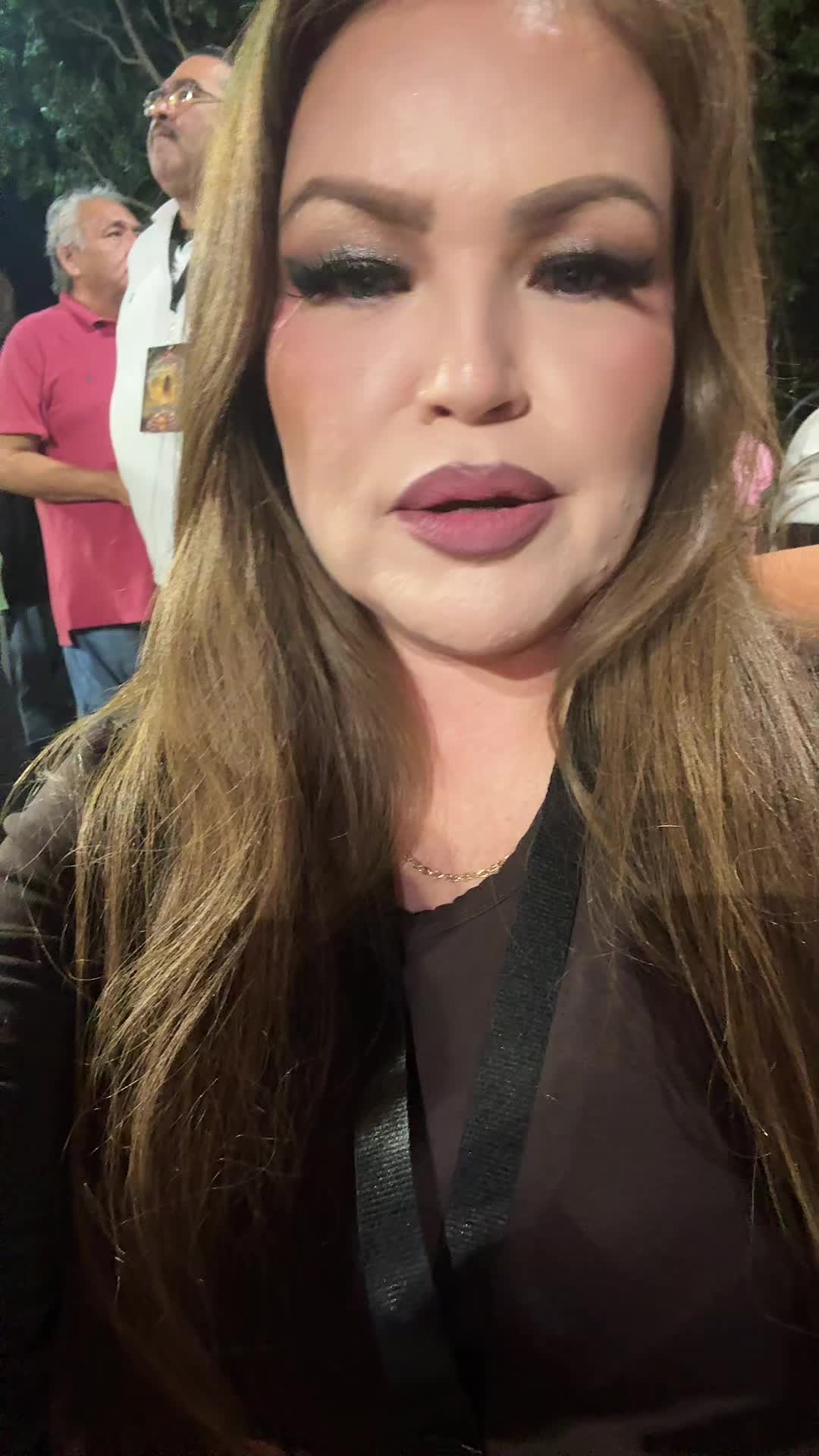 @Desirae Desnomie