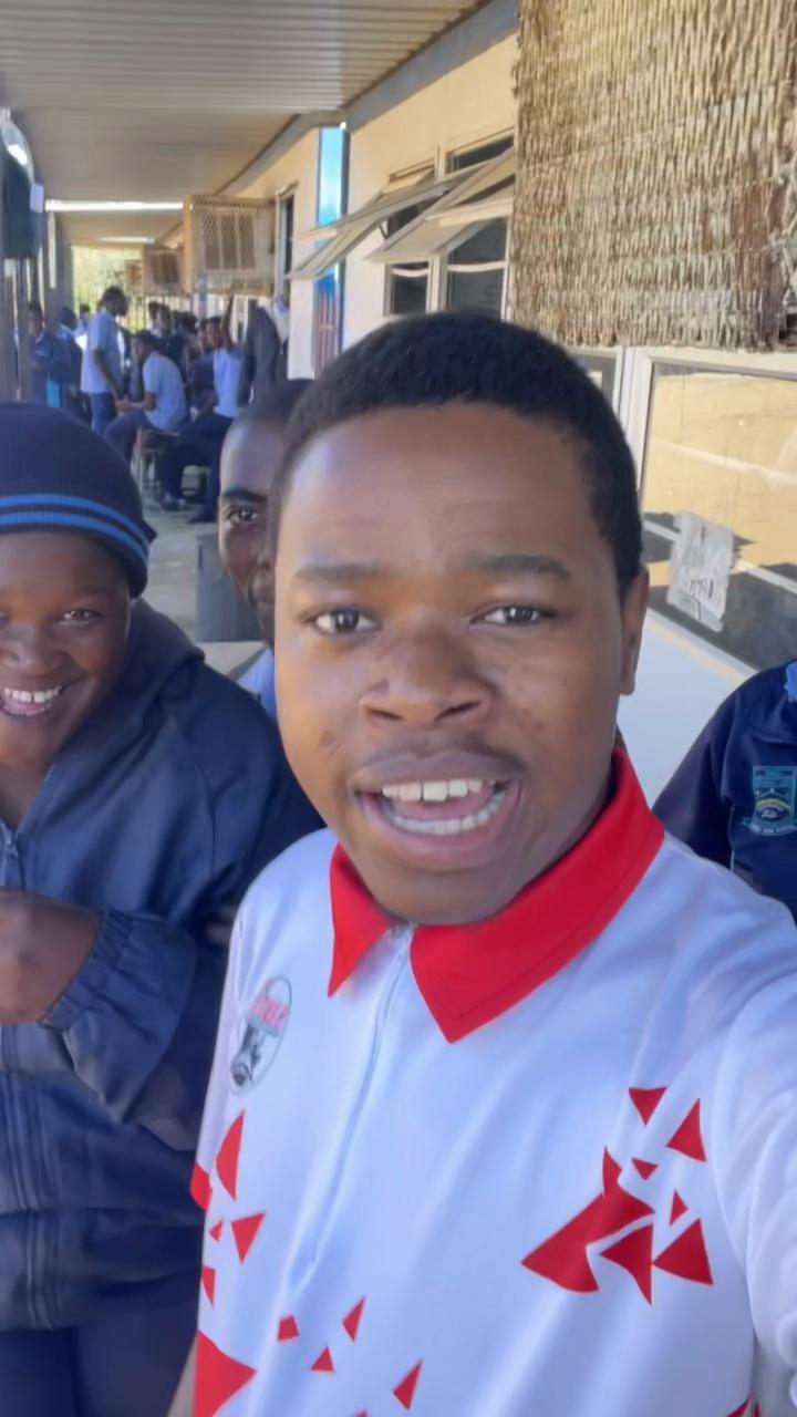 @Rasikhanya Rolivhuwa