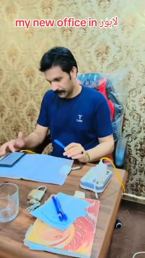 @شاعر حکیم تاج خاطر