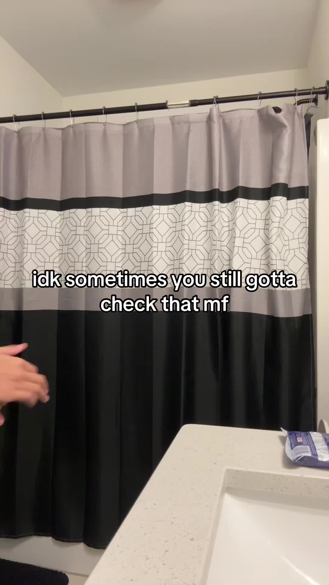 @zellski_