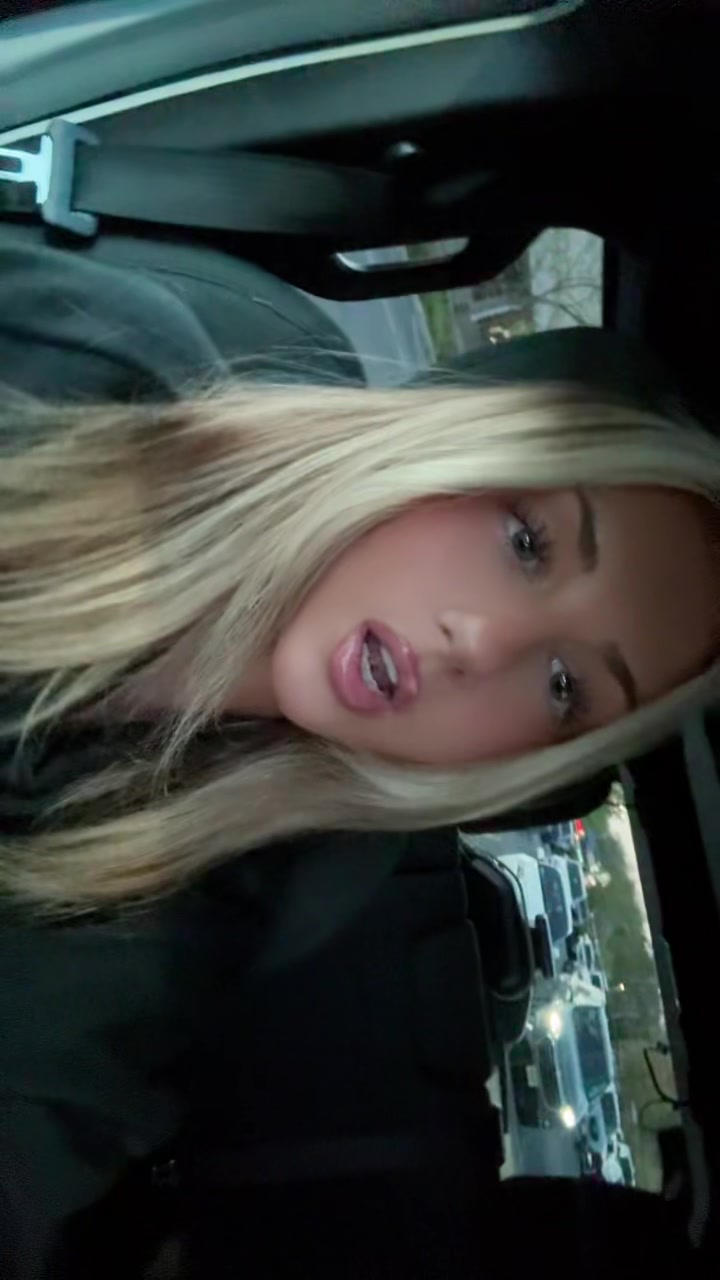 @arianapettoni