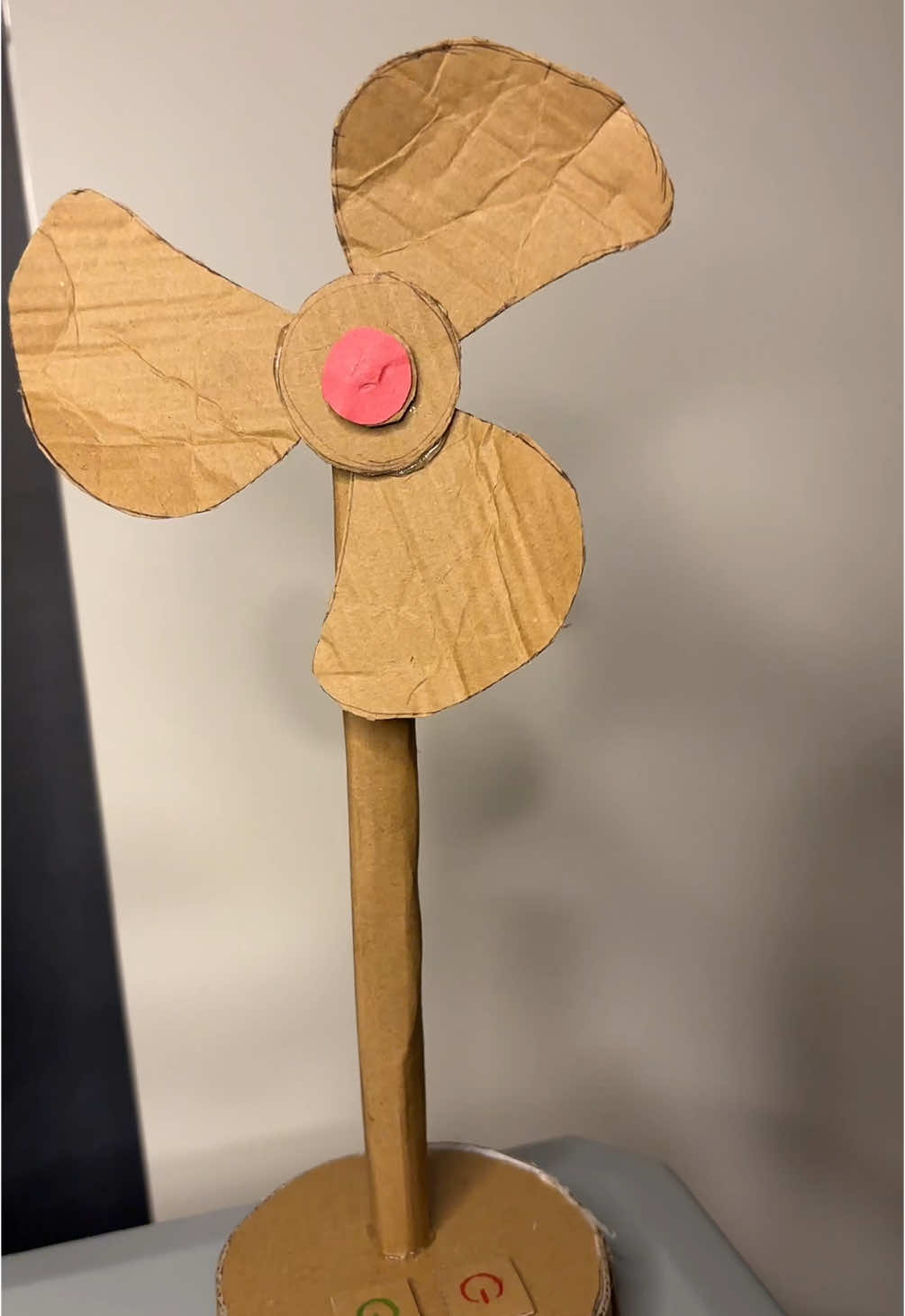 @Cardboard.Craftss